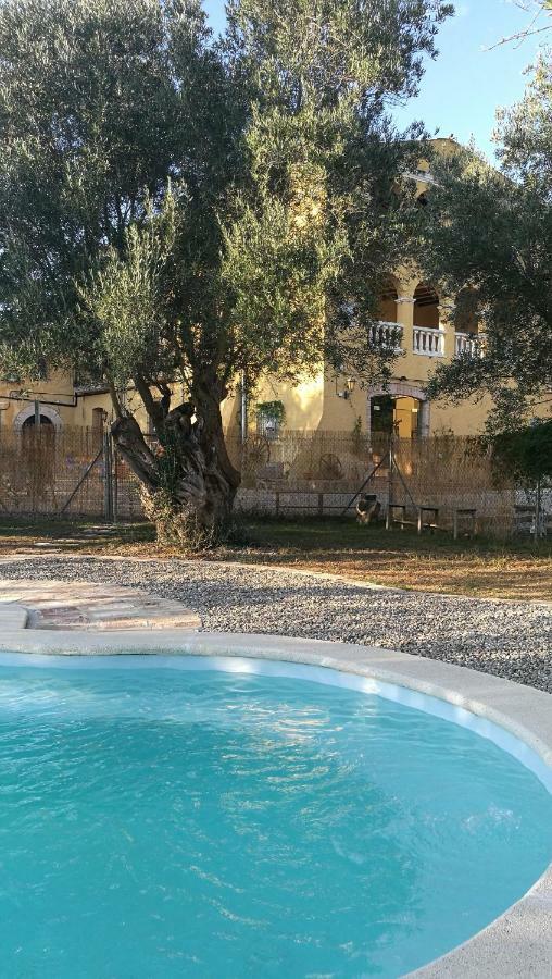 Maset Del Garraf Pension Olesa de Bonesvalls Buitenkant foto